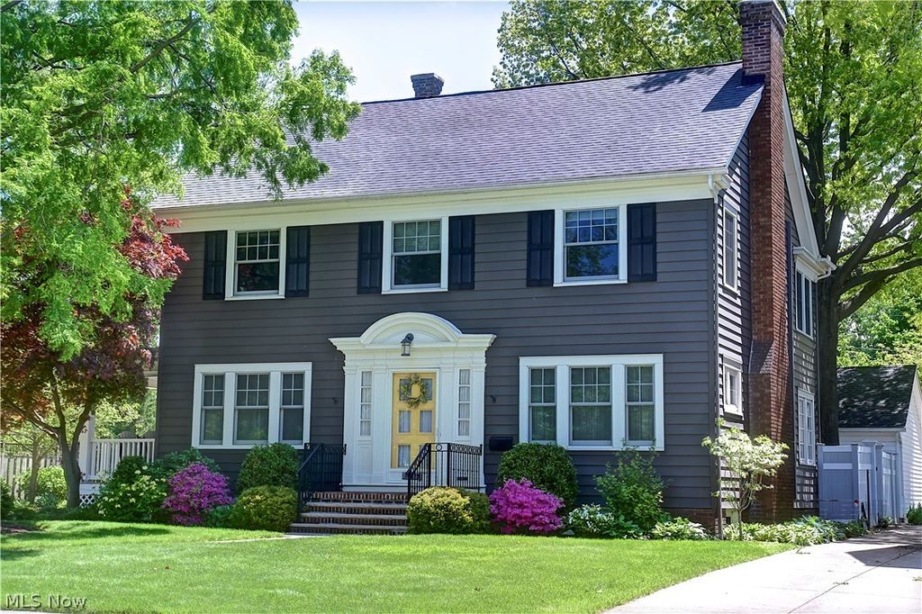 Photo of 17313 Riverway Drive, Lakewood, OH 44107 (MLS # 5208447)