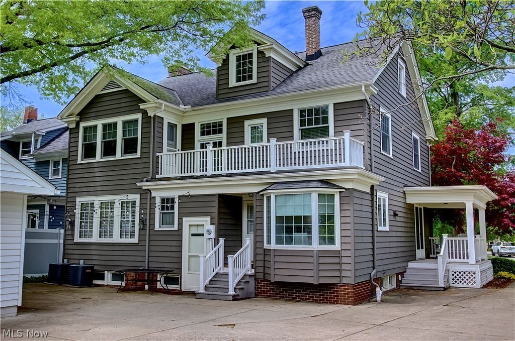 Photo of 17313 Riverway Drive, Lakewood, OH 44107 (MLS # 5208447)