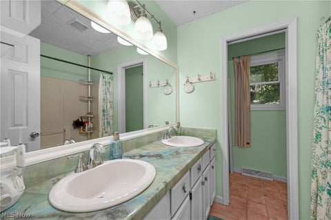 Tiny photo for 817 Quail Hollow Circle, Avon Lake, OH 44012 (MLS # 5239708)