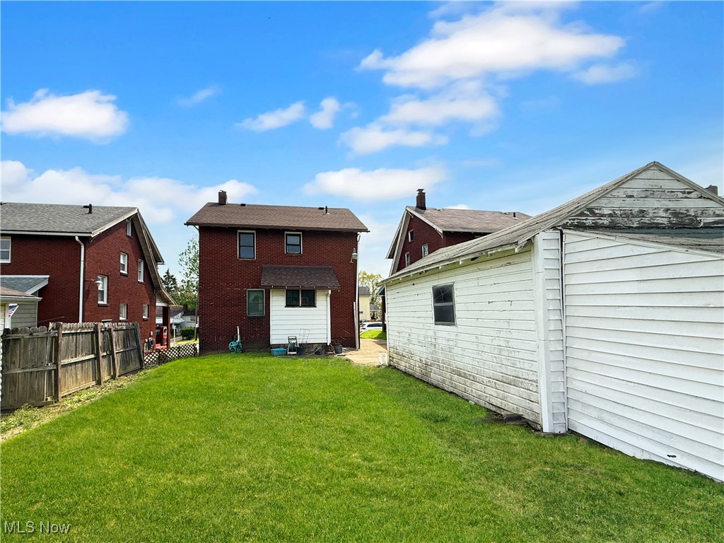 208 N Maryland Avenue, Youngstown, Ohio image 3