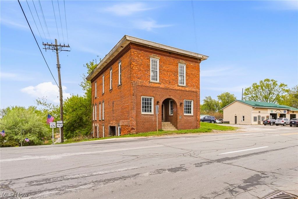 Photo of 2699 E Center Street, Conneaut, OH 44030 (MLS # 5203776)