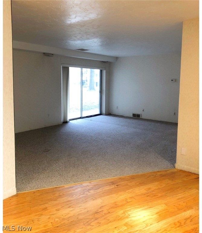 Acacia/Green Condo - Residential