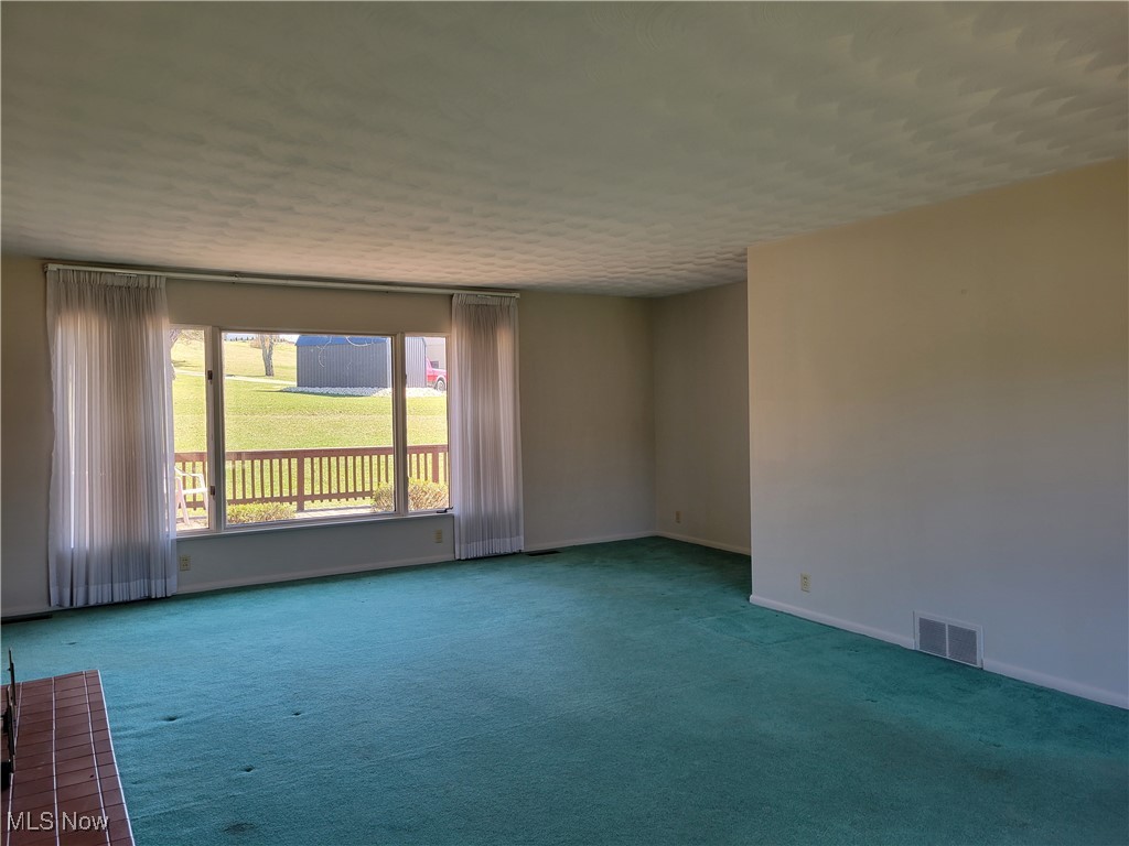 390 Oak Park Road, Cadiz, Ohio image 13