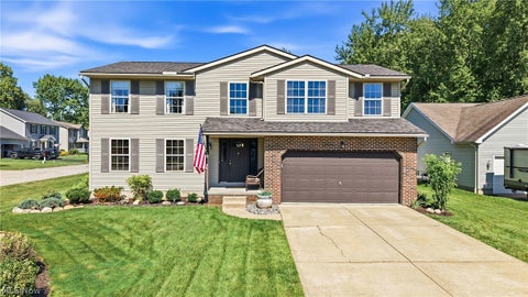 Homes For Sale - 100 Laura Lane<br/> Trumbull County, Cortland, OH 44410
