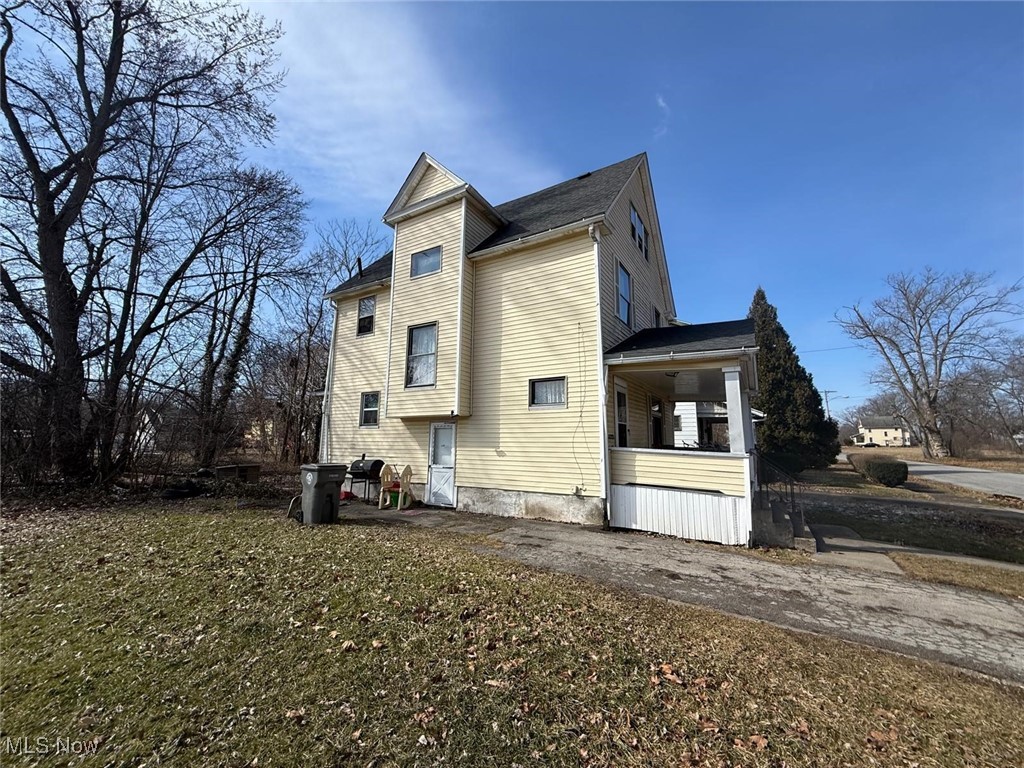 119 W Earle Avenue, Youngstown, Ohio image 2