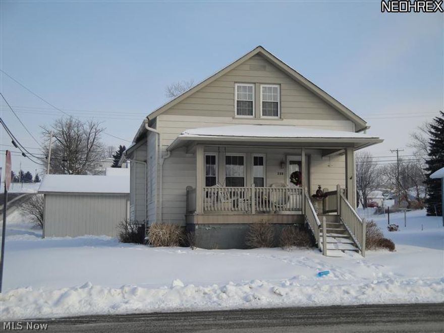 Nice 3 bedroom home on corner lot in Sugarcreek. This home has updates including windows & doors, flooring & paint. Not much needed to move into this home. Affordable price makes this home appealing for anyone. Shows well!