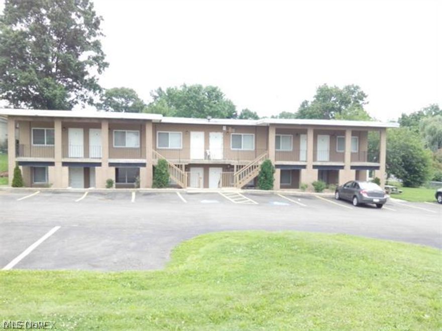 Very cute and updated 1 bedroom apartment for rent! Kitchen is open and has a breakfast bar that leads to the living room, unit has all appliances, clean carpet and fresh paint! Off street parking! Picnic area! convenient to expressway. Free basic cable and wifi until~ ask for details! We do a background check for evictions and criminal history~ there is a $50 application fee.