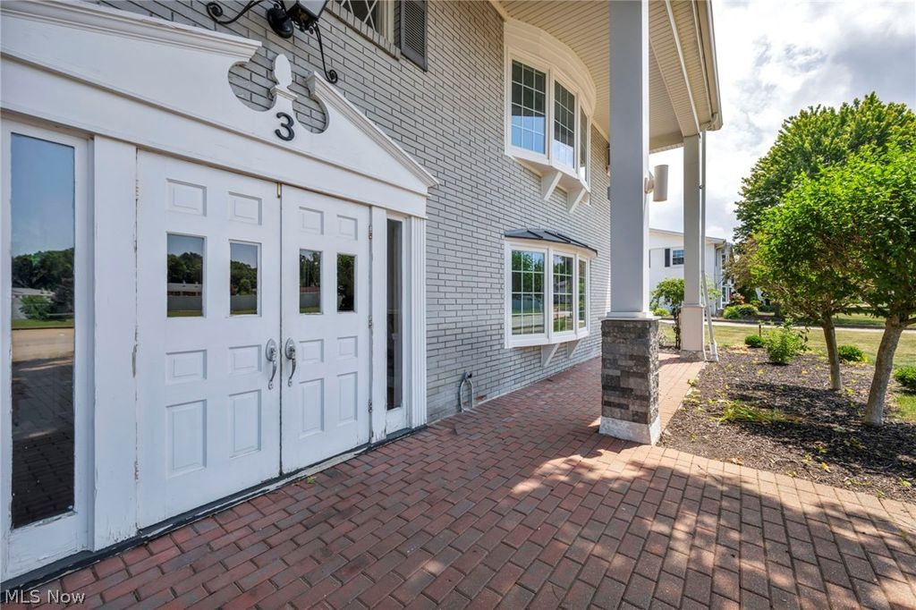 Photo of 3 Meadowlawn Drive #3-22, Mentor, OH 44060 (MLS # 5222971)