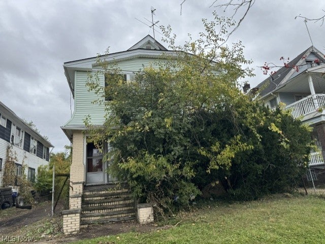 3607 E 146th Street