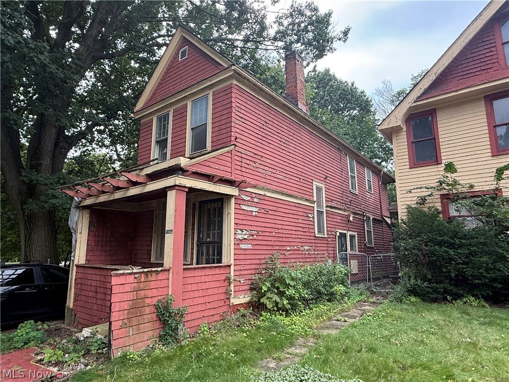 1274 E 100th Street