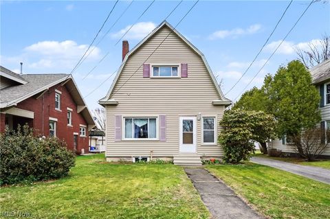 Homes For Sale - 18280 5th Street<br/> Beloit, OH 44609