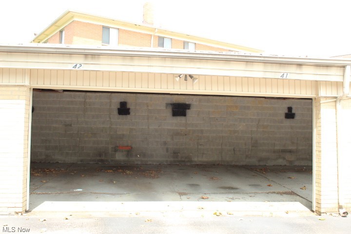 Maple Village Condo Bldg #5382-303 - Residential