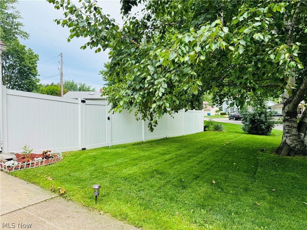 Photo of 2819 Lynn Drive, Sandusky, OH 44870 (MLS # 5223213)