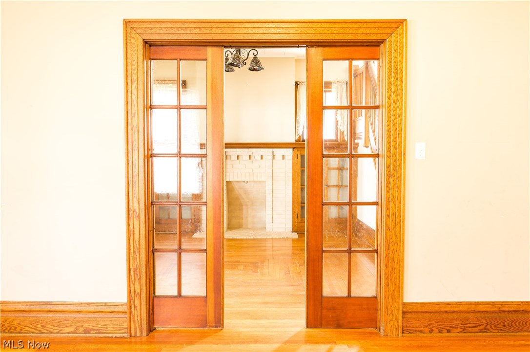 Elletson Adn - Residential