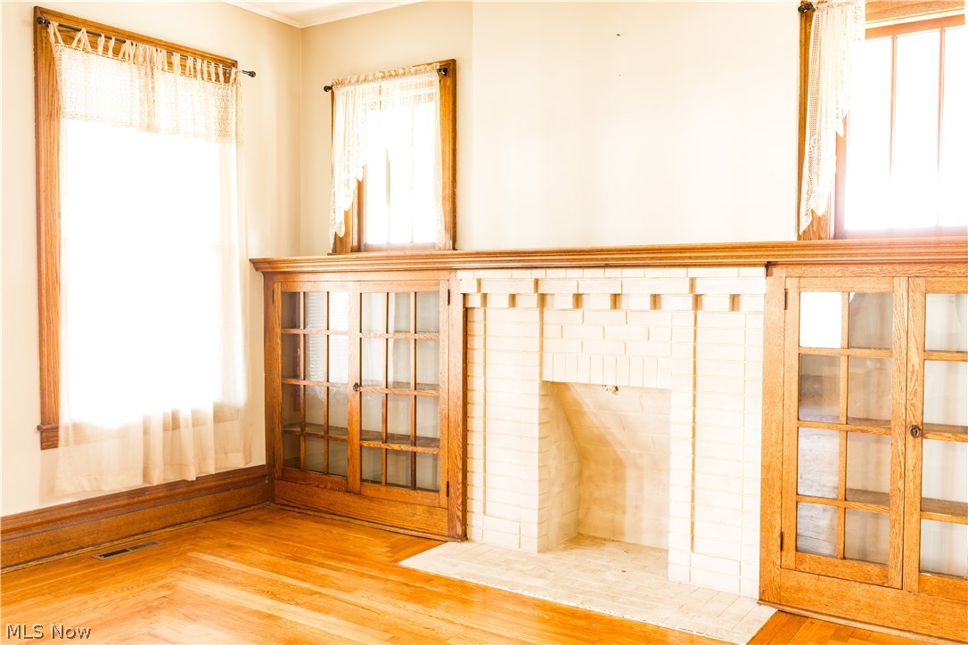 Elletson Adn - Residential