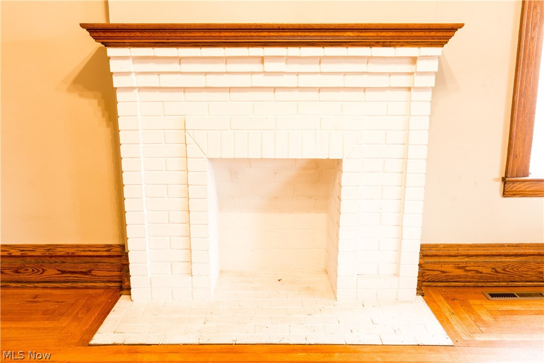 Elletson Adn - Residential