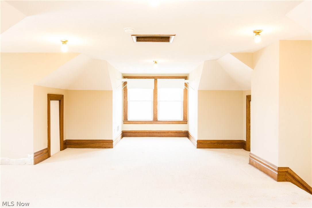 Elletson Adn - Residential