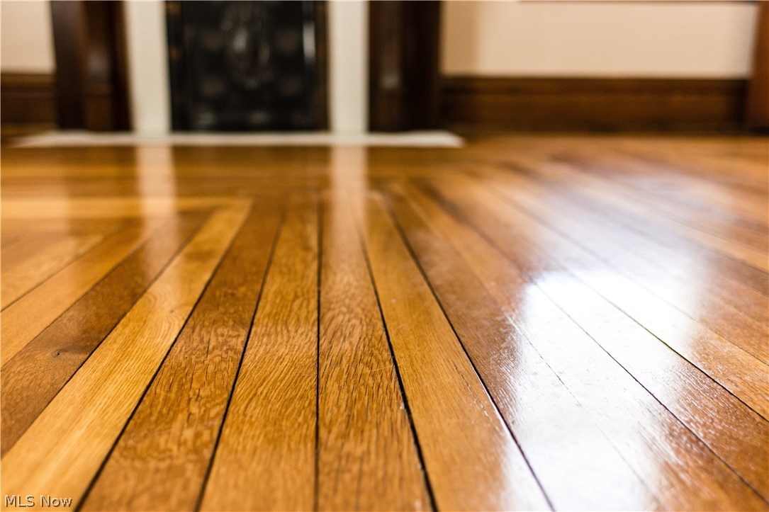 Elletson Adn - Residential