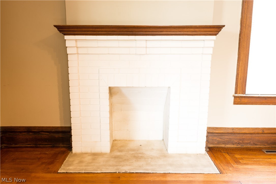 Elletson Adn - Residential