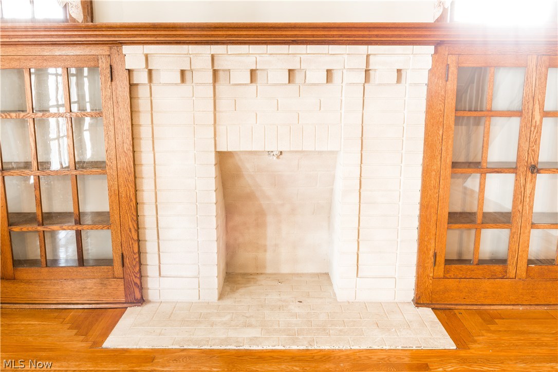 Elletson Adn - Residential