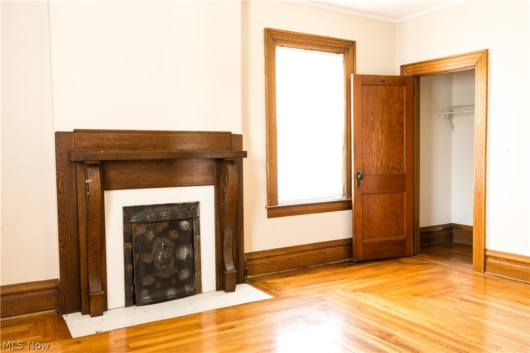 Elletson Adn - Residential