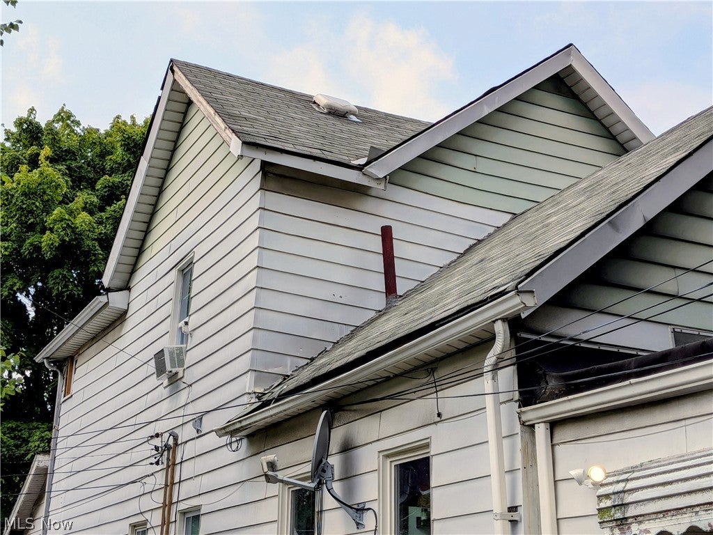 2217 W 104th Street