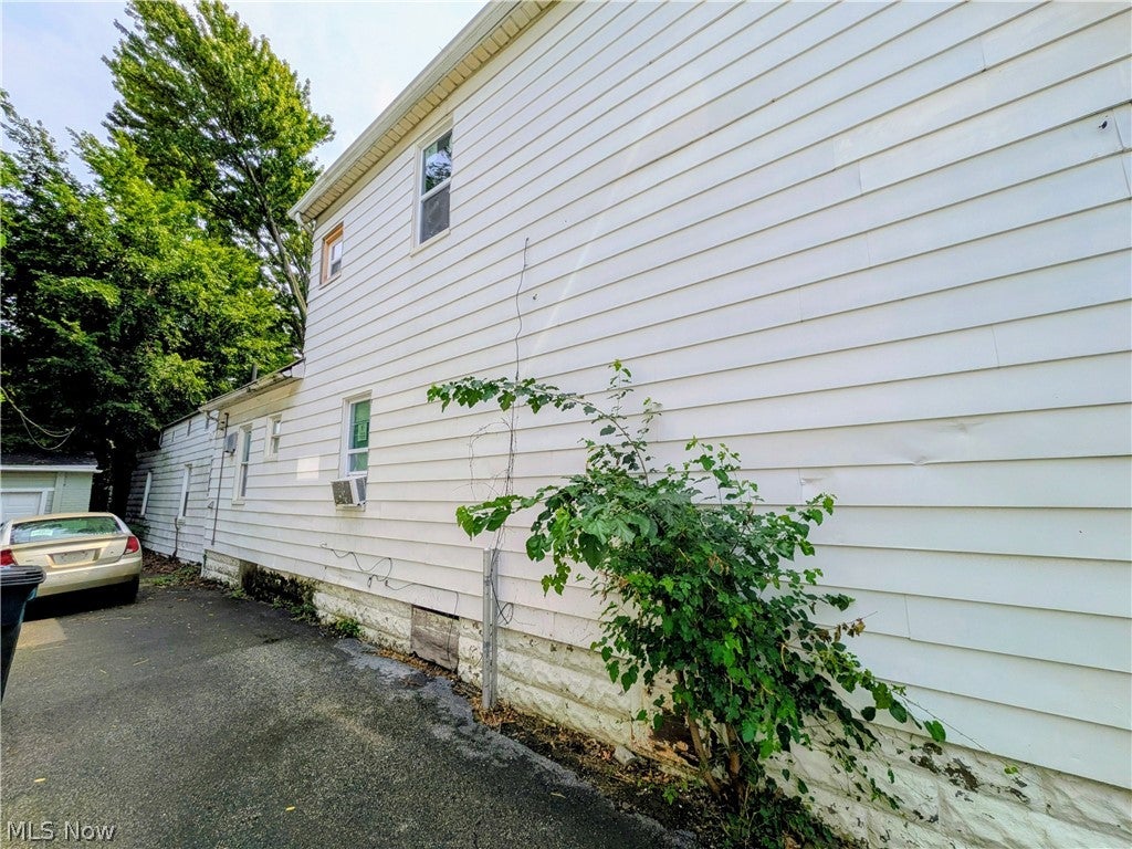 2217 W 104th Street