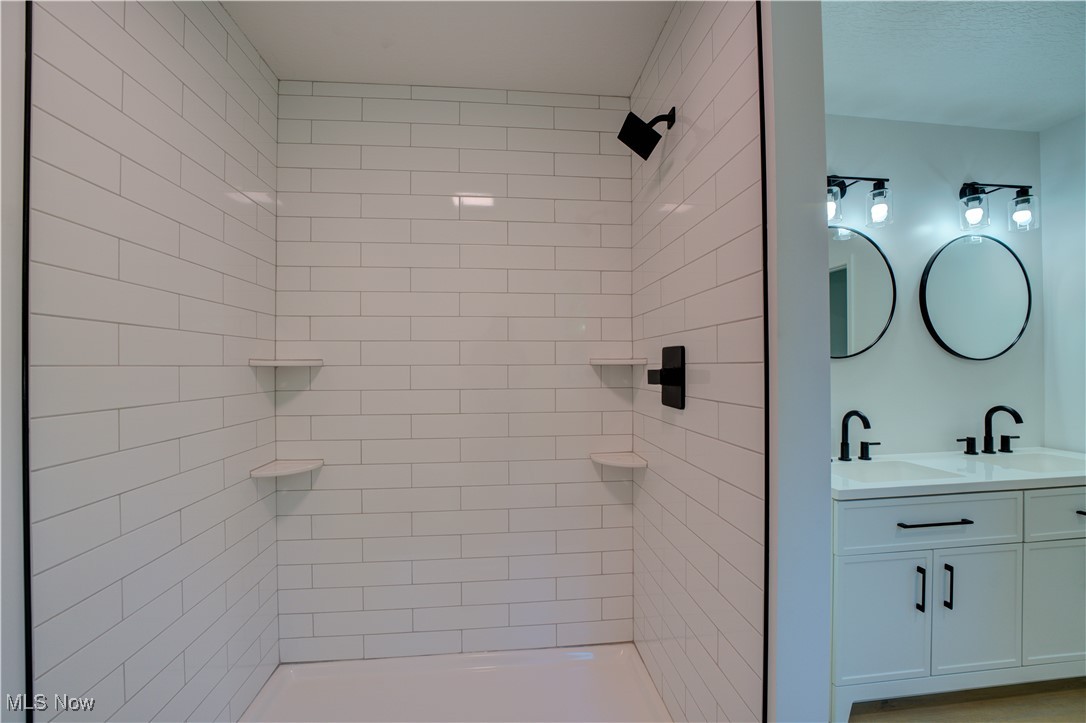 Vermilion/Lk 01 - Residential