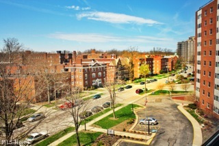 The Lakehouse - Residential
