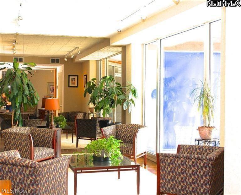 The Lakehouse - Residential