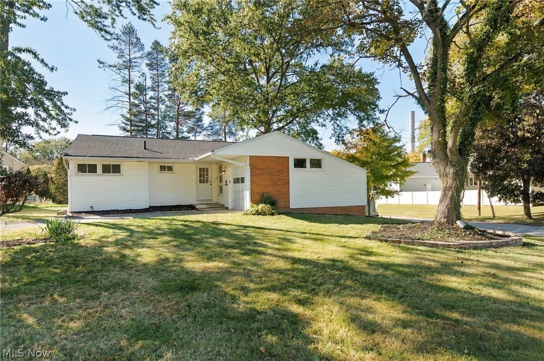 1908 Valley Road