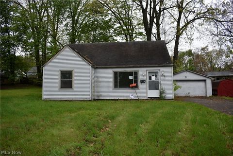 Photo of 3424 Ambert Avenue, Youngstown, OH 44502 (MLS # 5210467)