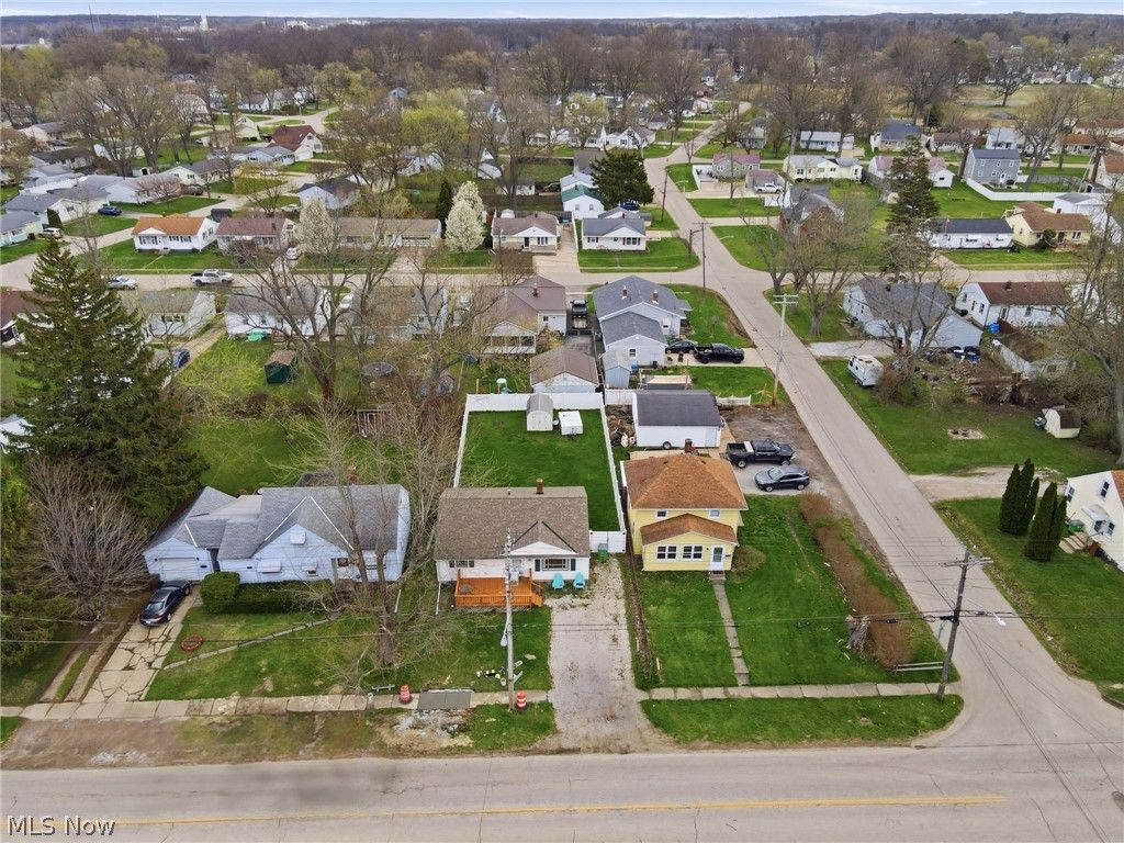 Photo of 2922 Columbus Avenue, Ashtabula, OH 44004 (MLS # 5200727)