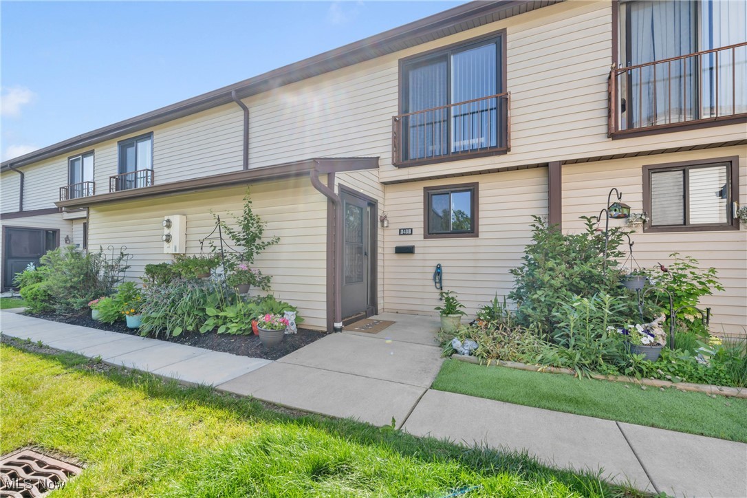 7438 Pine River Court