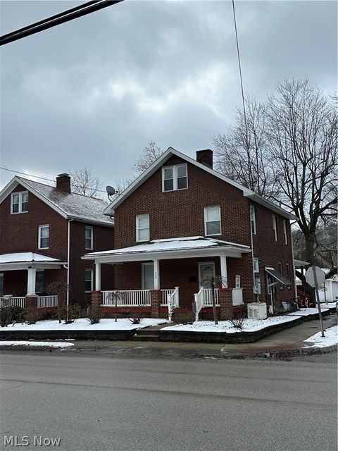 Homes For Sale - 402 E Lincoln Way<br/> Lisbon, OH 44432