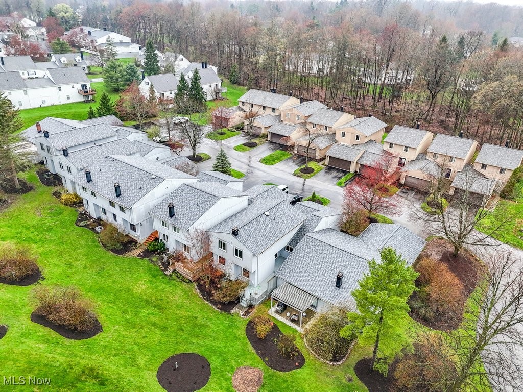 17603 Eastbrook Trail, Chagrin Falls, Ohio image 8