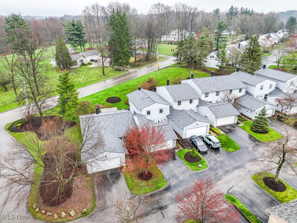 17603 Eastbrook Trail, Chagrin Falls, Ohio image 5