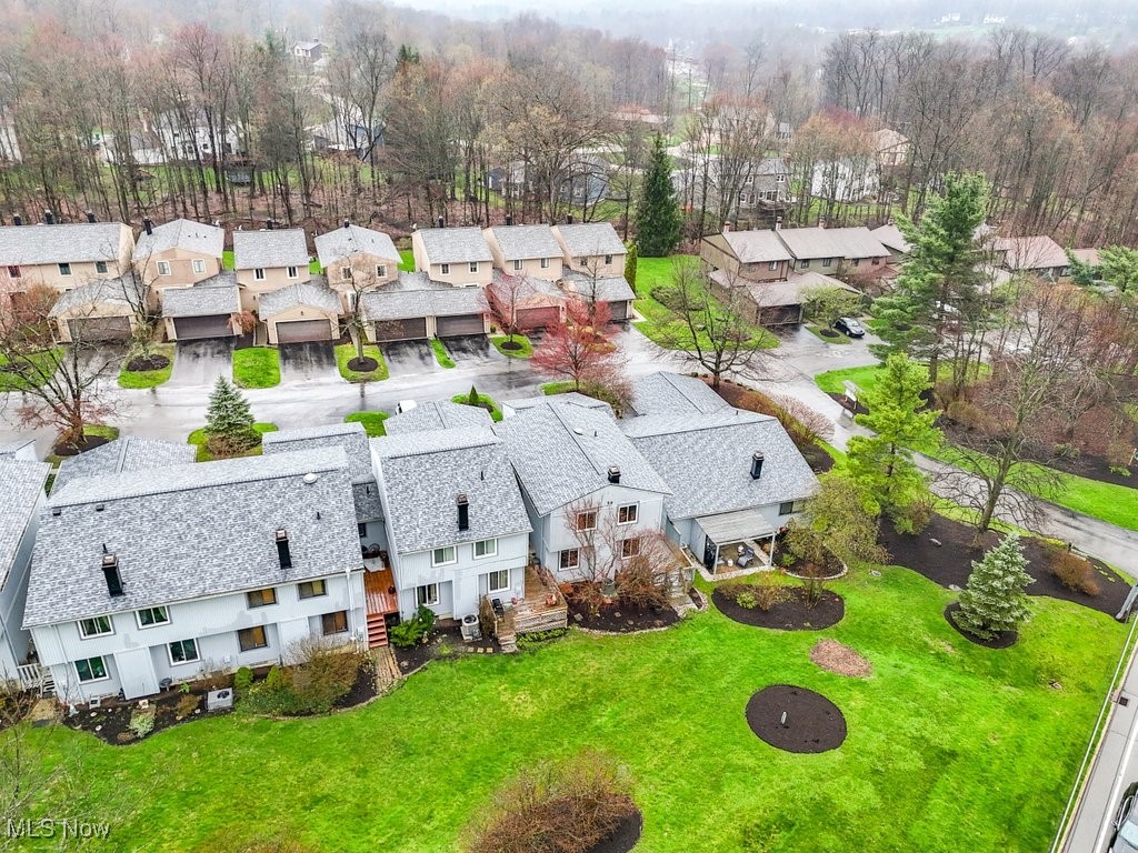 17603 Eastbrook Trail, Chagrin Falls, Ohio image 6