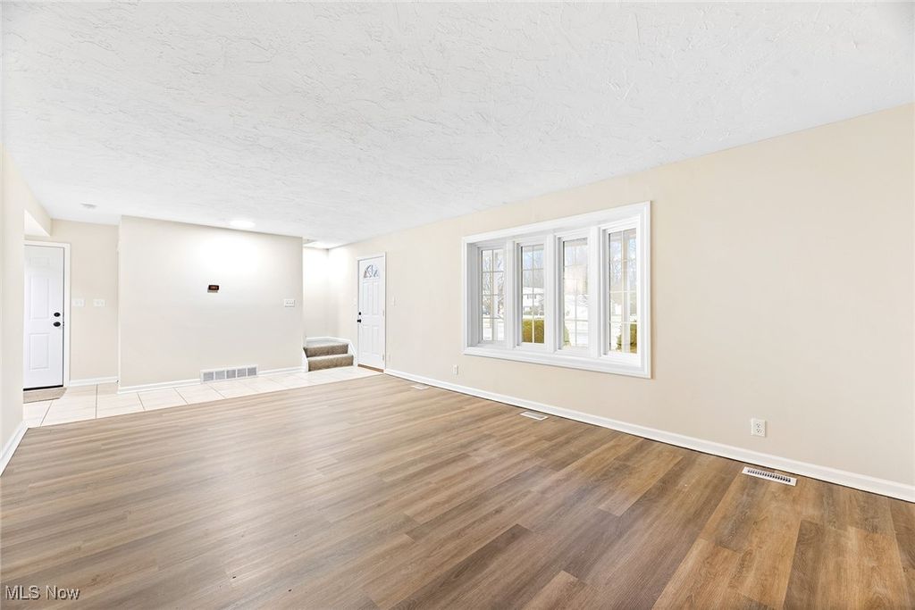 Photo of 6503 Brooks Boulevard, Mentor, OH 44060 (MLS # 5181535)