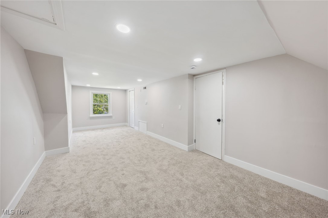 18216 Rockland Avenue, Cleveland, Ohio image 14
