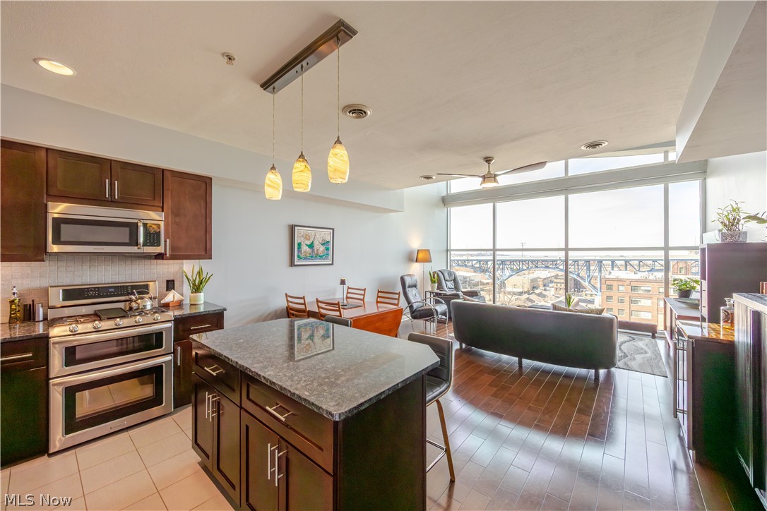 Stonebridge Plaza Condo - Residential