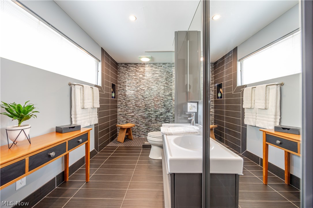 Stonebridge Plaza Condo - Residential