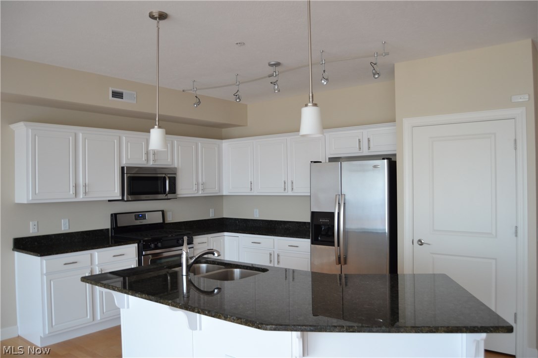 Larimar Condos Ph 01 - Residential