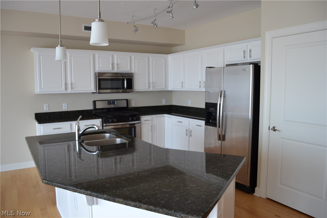 Larimar Condos Ph 01 - Residential