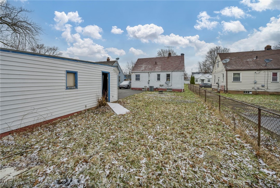 16914 Lotus Drive, Cleveland, Ohio image 9