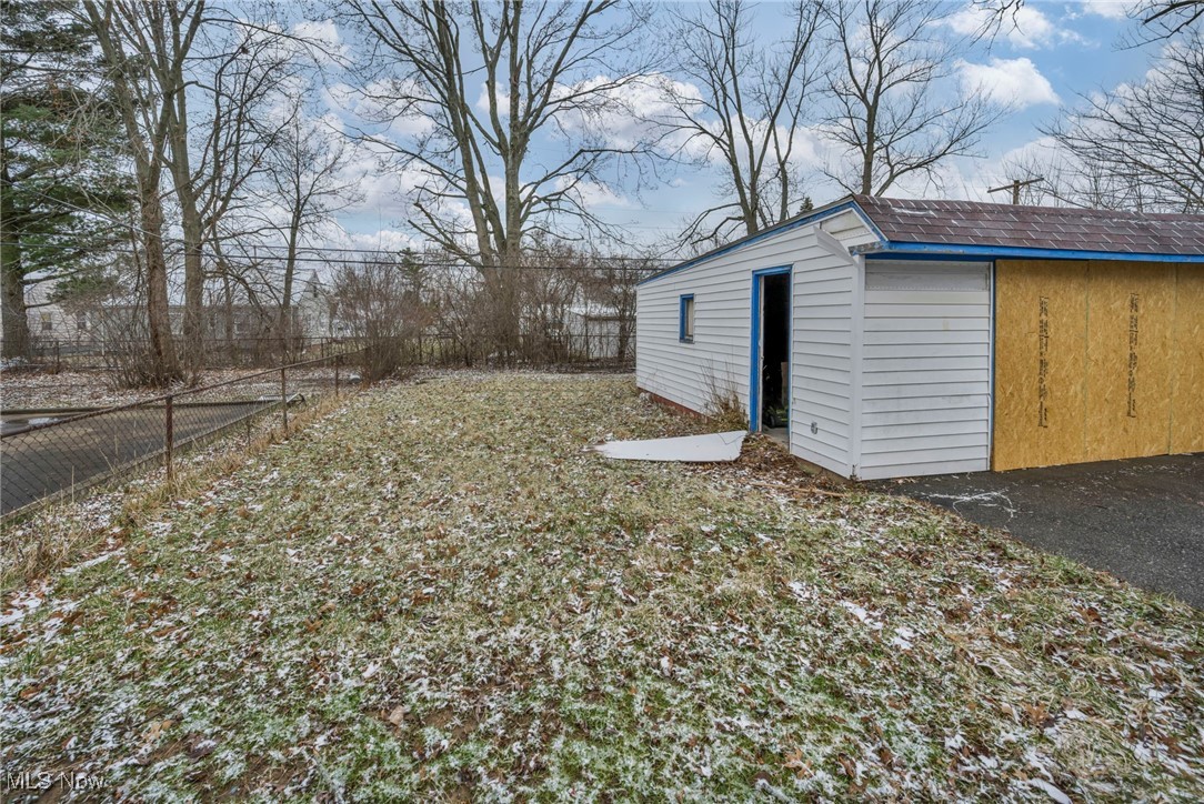 16914 Lotus Drive, Cleveland, Ohio image 2