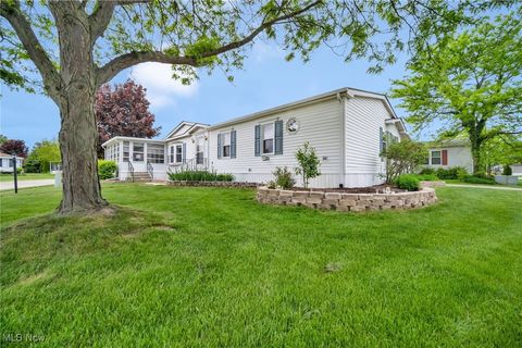 44 Periwinkle Drive, Olmsted Falls, OH 44138 - #: 5123011