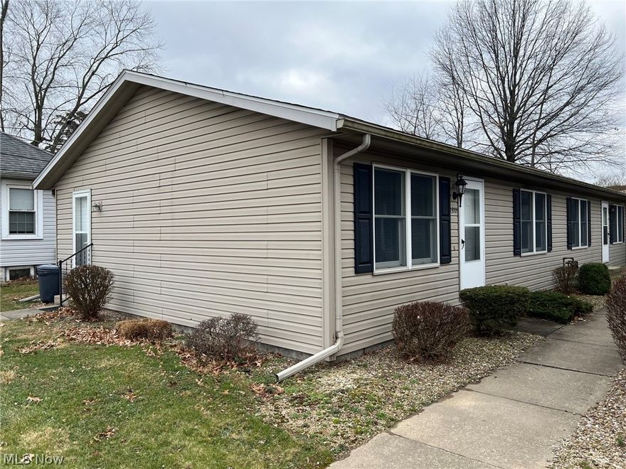 1 story living.  2 bedroom side by side duplex.  Freshly painted with new carpet and laminate flooring.  Main floor laundry.  No basement.  Off street parking.  $595 per month with $595 deposit due at lease signing.  $40 application fee per adult.  No pets, no smoking.  No metro.  Broker owned.