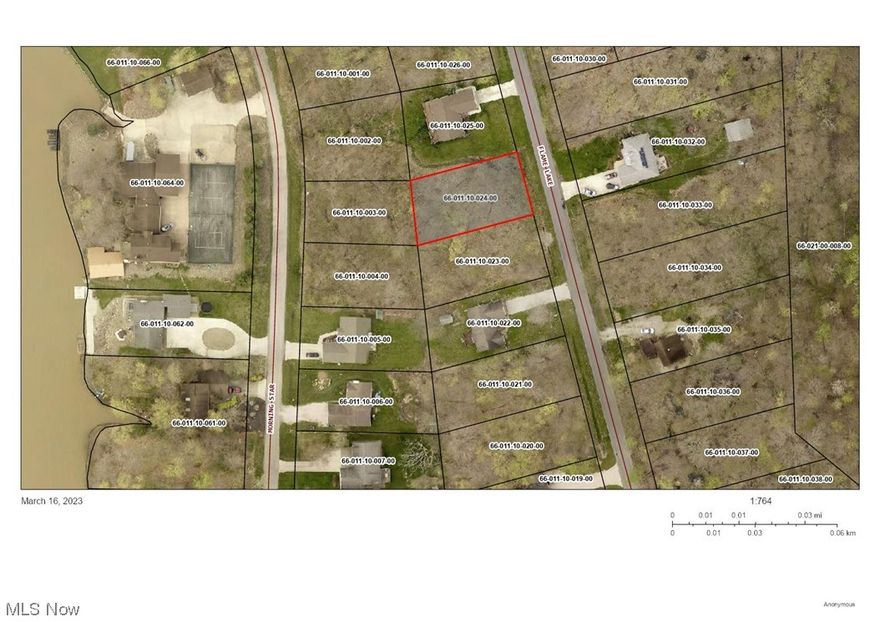 Nicely situated, wooded lot in Roaming Shores.