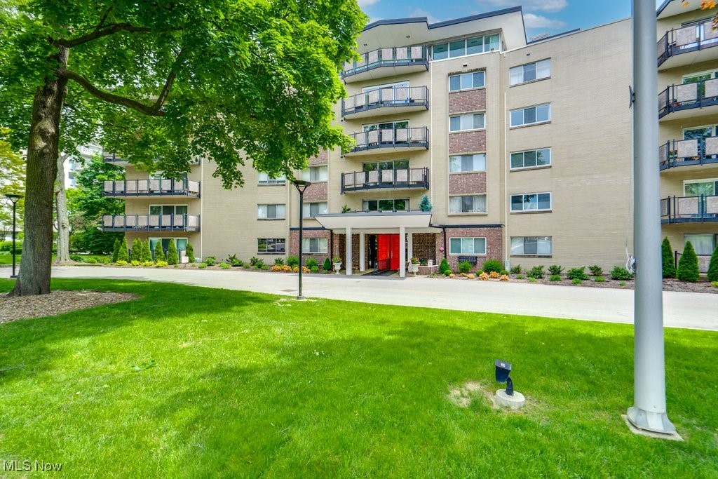255 N Portage Path #213, Akron, Ohio image 4